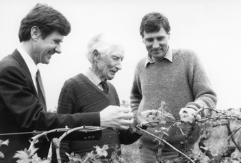 Richard-Hamilton-with-Burton-&-Hugh-1989